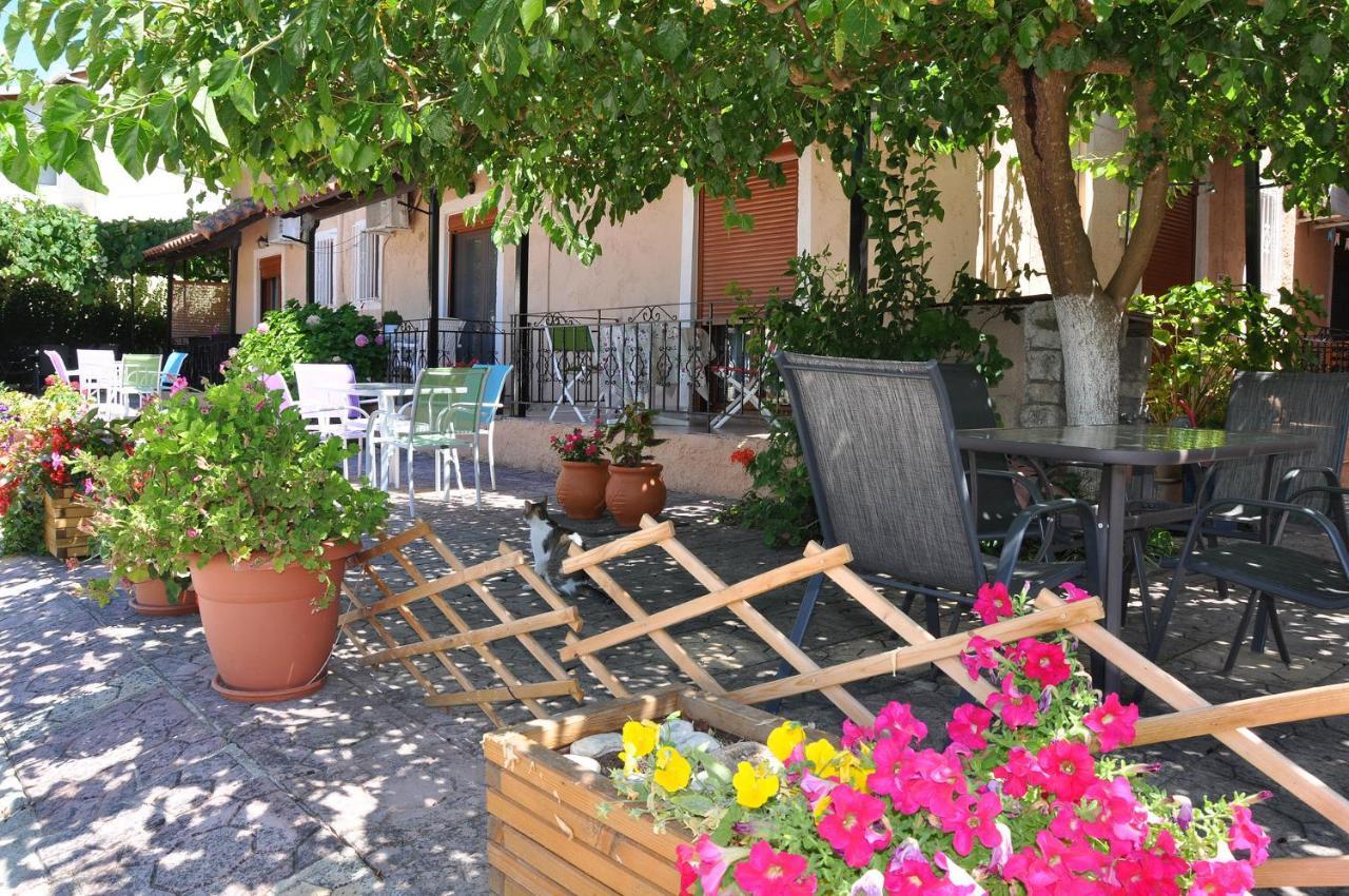 Achilleas Rooms Syvota Exterior foto