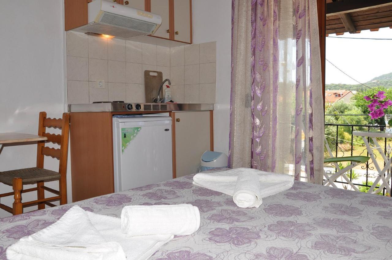 Achilleas Rooms Syvota Exterior foto