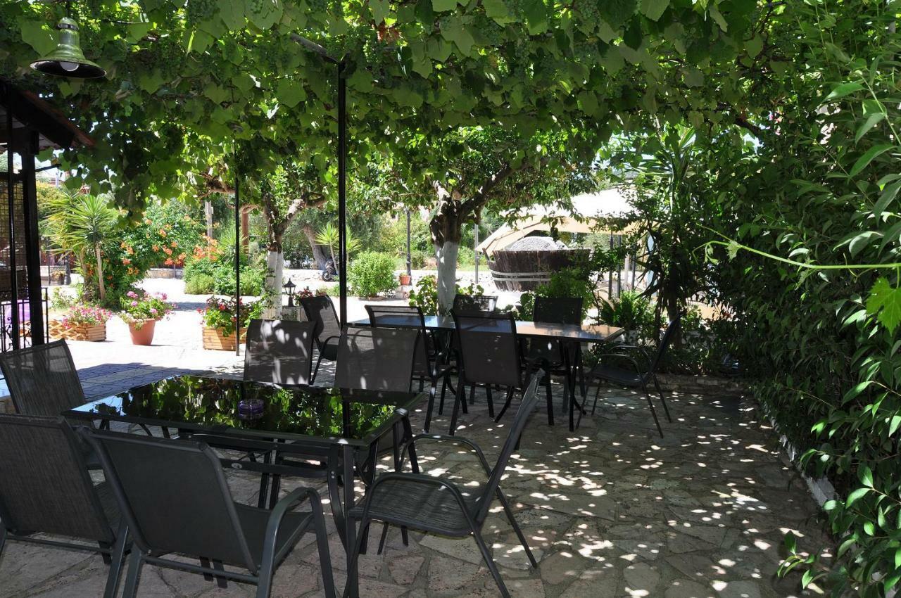 Achilleas Rooms Syvota Exterior foto